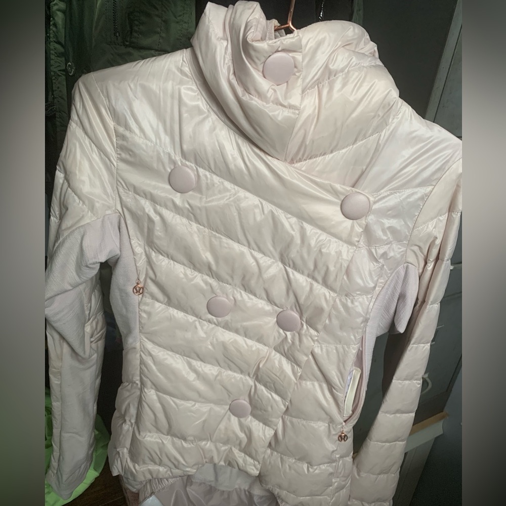 Lululemon pedal power powder jacket